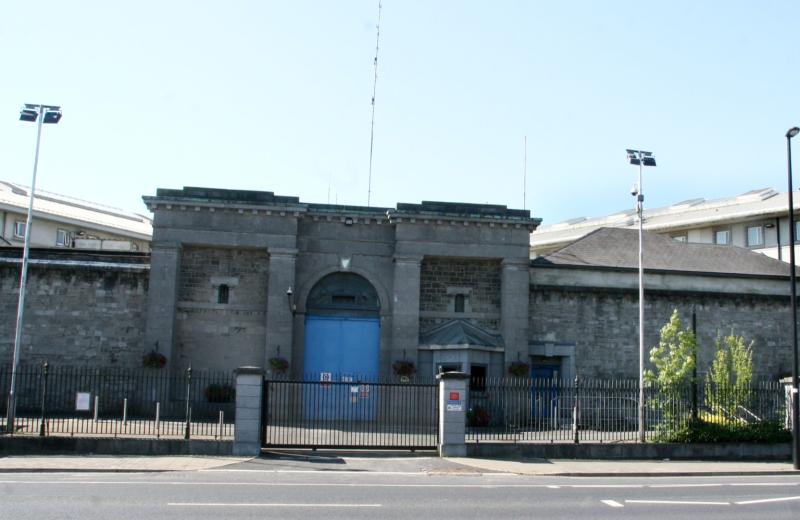 Five Limerick Prison officers suspended including one who lost set of keys while drunk