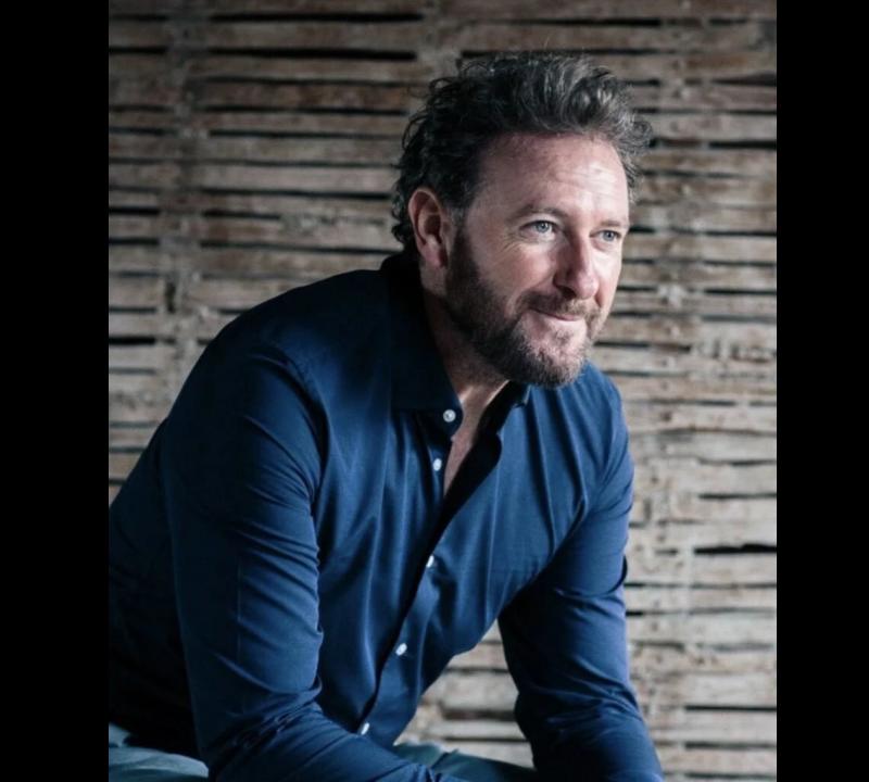 Comedian Riste&aacute;rd Cooper announces  County Limerick show 