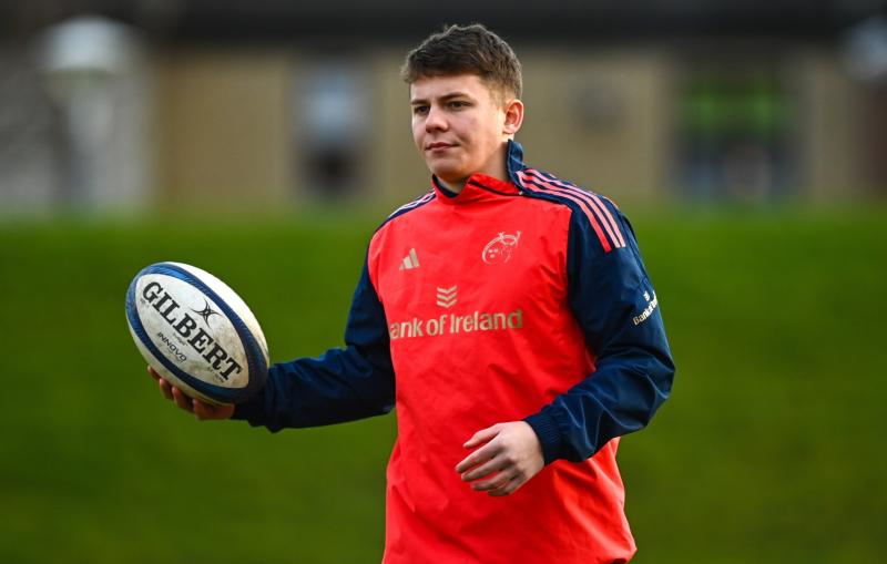 Former Munster Rugby scrum-half signs first professional rugby contract