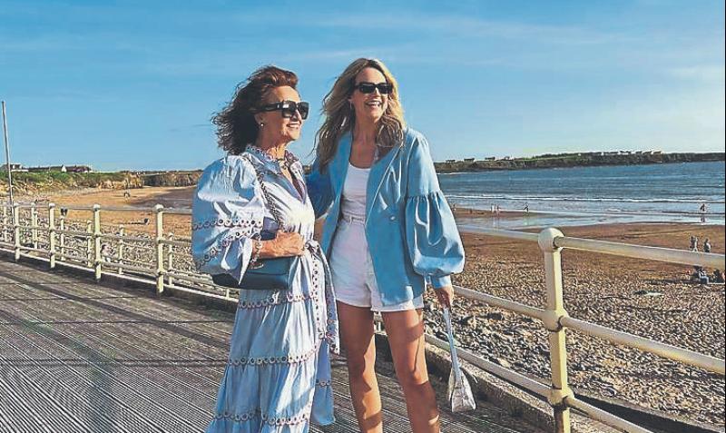 My Week with Celia Holman Lee:  Soaking up the sun, in style!