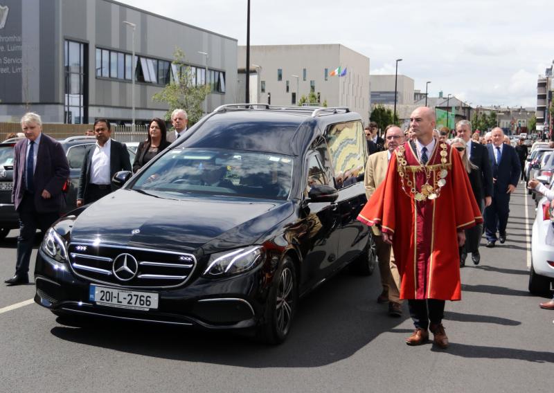 Councillor and former Mayor of Limerick Jerry O'Dea laid to rest 