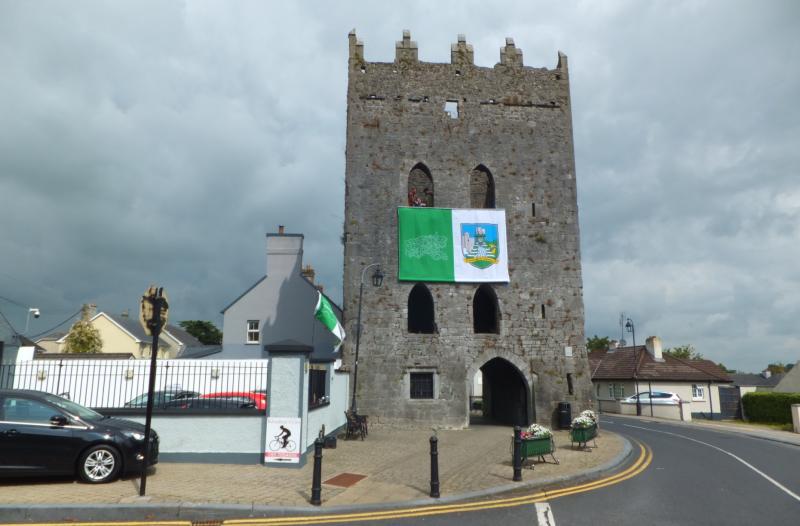 Limerick banner returns to castle in Kilmallock