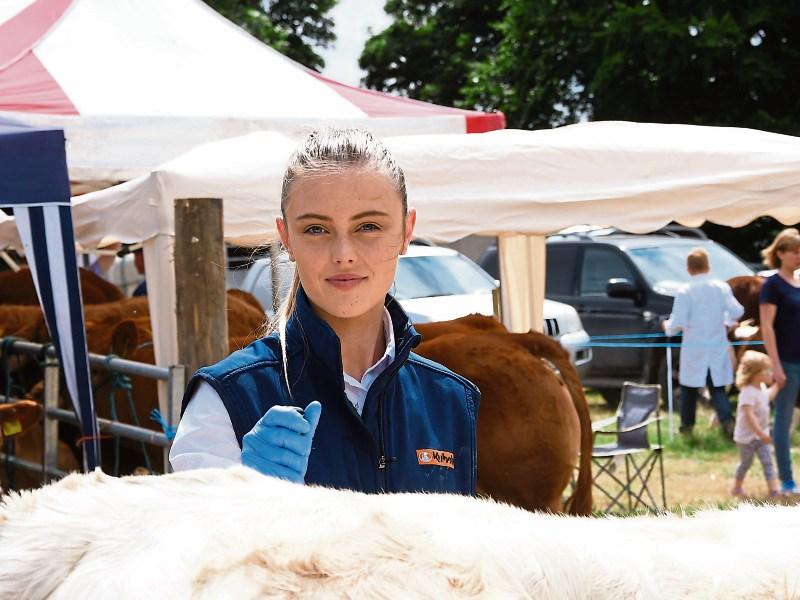 Alisha Ryan, Sixmilebridge, with her Charolais Picture: David Crimmins