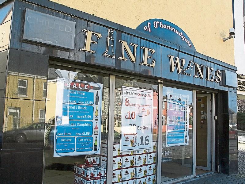 Raider brandished hunting knife during robbery at Limerick off-licence