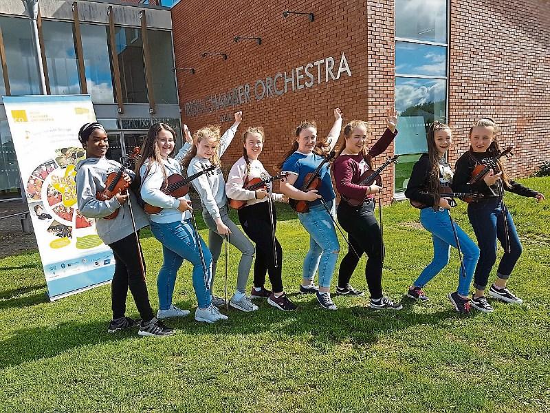 Sing Out: Buke Adejomehin, Clare Dillon, Jasmin O’Carroll Dillon, Leona Purcell, Niamh Toner, Sophie Dillon, Alannah Purcell, Katelynn Naughton. Missing from picture is Uzoma Obi Kabi