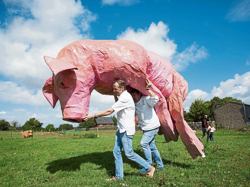 Chefs Wade Murphy, 1826 Adare and Tom Flavin, The Strand Hotel with the Pigtown Series mascot Picture: Alan Place