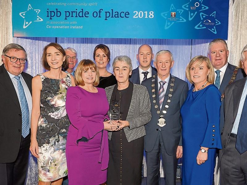Representatives from Children's Grief Centre, Limerick, receiving their award for the Communities Reaching Out Initiative category, at the IPB 'Pride of Place' awards