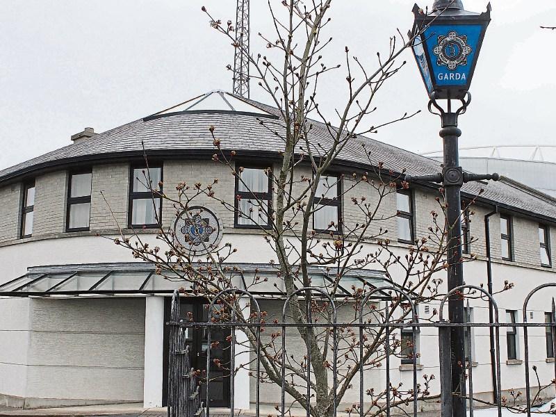 Gardai in Limerick investigating early morning theft from woman