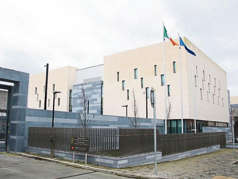 Customers fled from Limerick pub as hammer was ‘wielded’