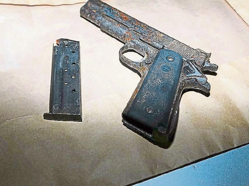 Loaded handgun found in car which stopped by Limerick gardai