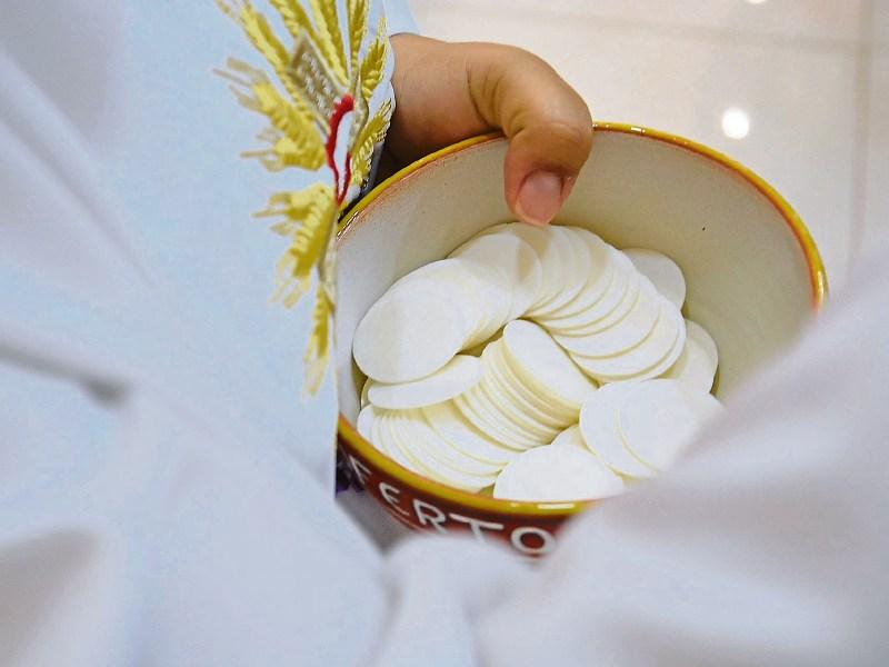 Limerick priest to offer 'drive-thru' communion to parishioners during coronavirus crisis