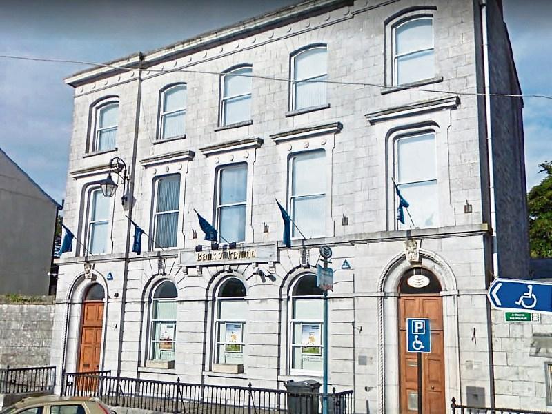 Limerick bank staff commended over lodgment of €81,000 into unemployed woman's account