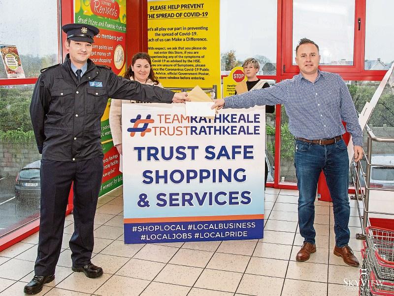 Limerick town plans for a very happy Christmas -  gardaí speak with locals over festive policing plan