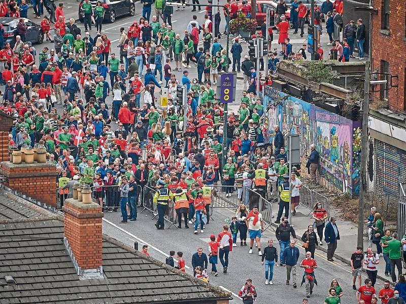 Gardai shut several Dublin pubs after All-Ireland final crowds spark Covid concerns