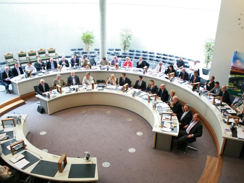 Limerick&nbsp;councillors disagree about holding more meetings