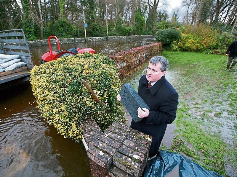 OPW to draw up flood defence plans for Castleconnell after 'shocking' omission