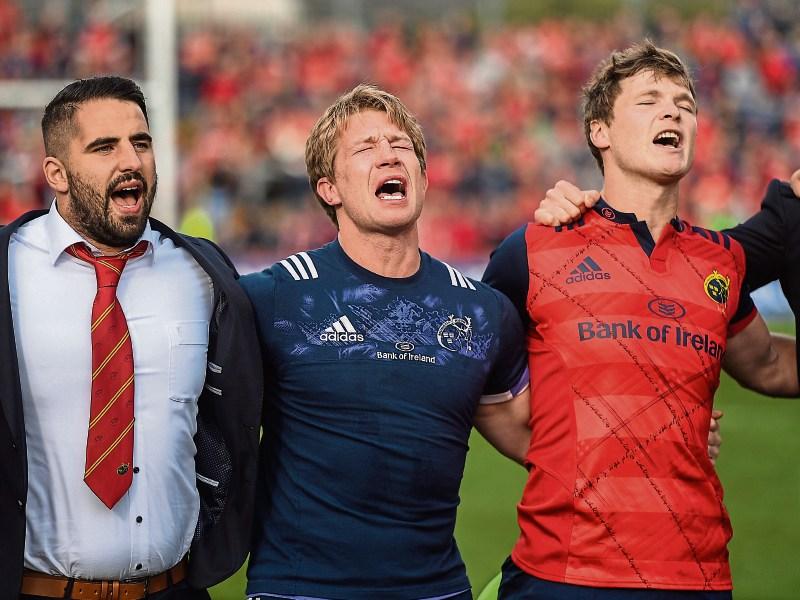Munster star presents man of the match award to Foley family