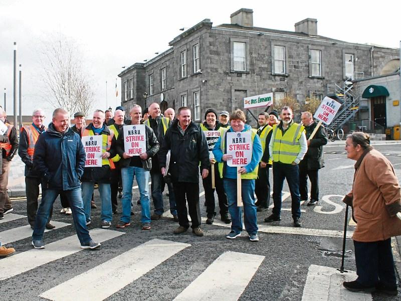 Hopes for end to bus strike in Limerick dashed