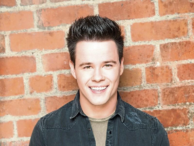 Dancing star Dayl Cronin joins cast of panto at Limerick's UCH