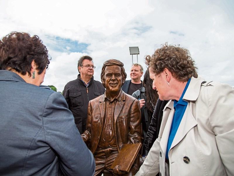 Outgoing mayor of Limerick defends Wogan and Foley sculptures after mixed reaction