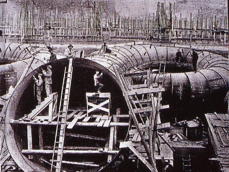 Workmen constructing the spiral castings as part of the Shannon Scheme in 1926