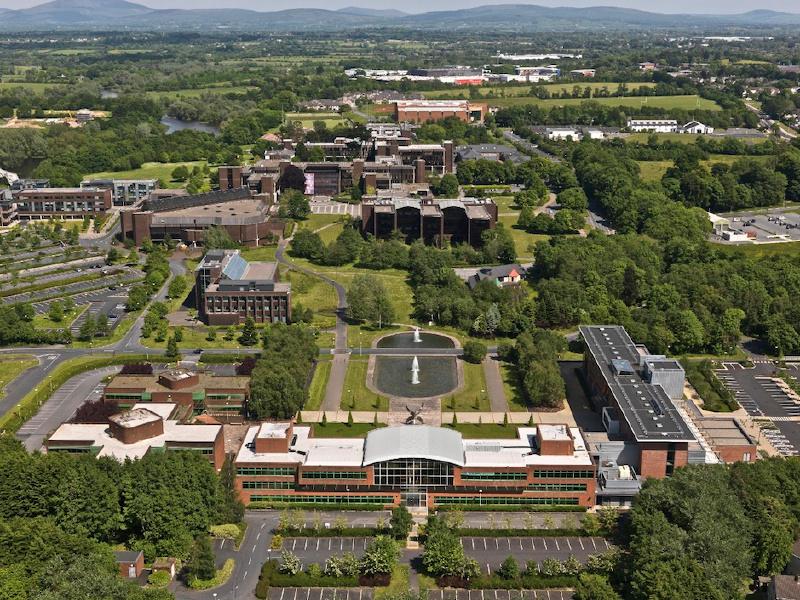 The Comptoller and Auditor General has told members of the Public Accounts Committee that his office is carrying out a special report into a number of issues at the University of Limerick