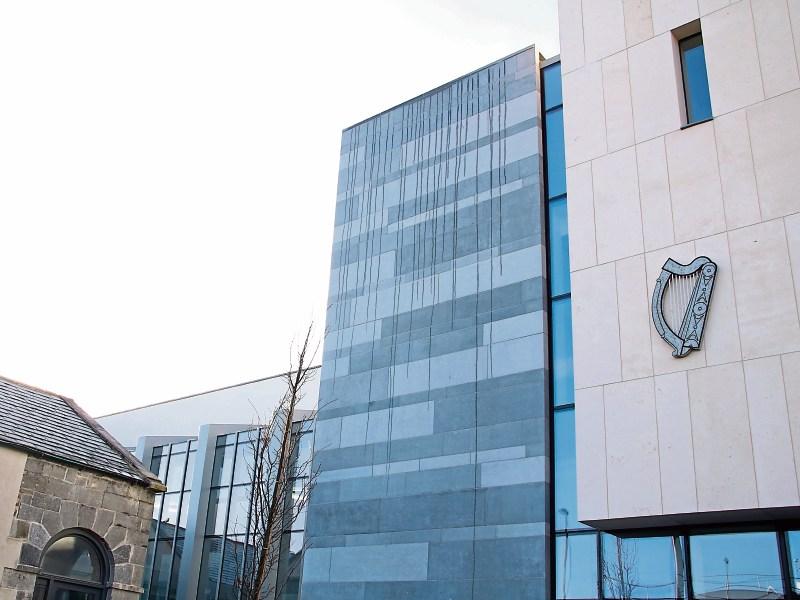 'Aggrieved' Limerick man smashed car windows with golf club following house party