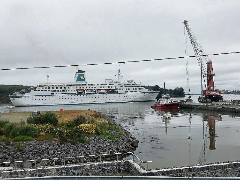 The MS Deutscland’s arrival in Foynes on Monday morning was a talking point in the local area. The ship is decorated in the style of the 1920s