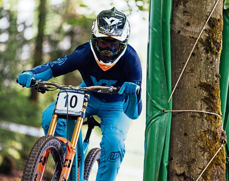 Limerick downhill champion Oisin O'Callaghan showing his class