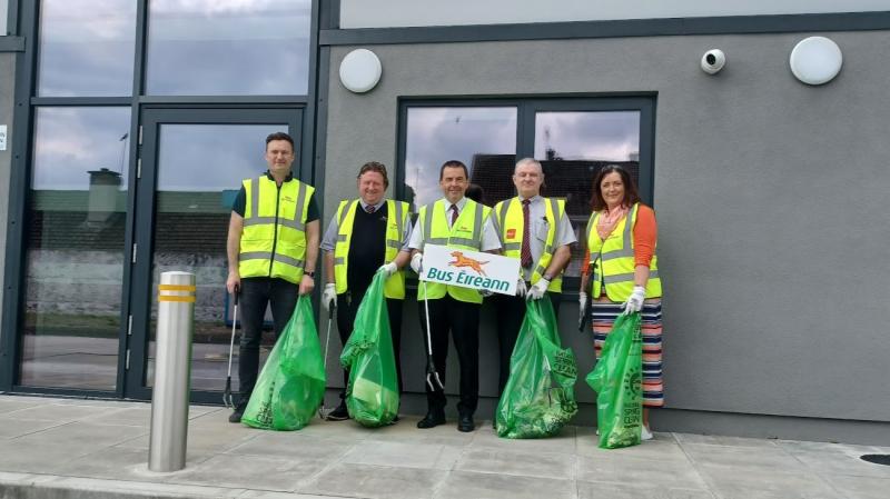 Bus Éireann employees help clean up Limerick as part of national campaign 