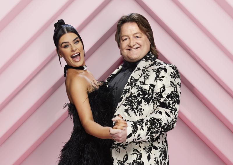 Rugby star dedicates dance to late Munster Rugby legend 