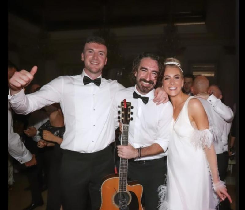 Limerick hurling captain and wife Louise serenaded by Coronas' frontman with Cranberries classic