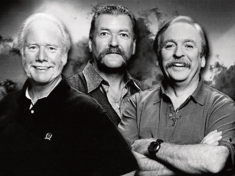 See the The Wolfe Tones live in Birdhill this August