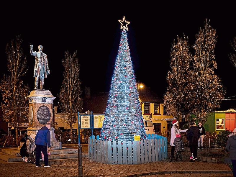 All hands on deck to bring brighter festive display back to Limerick town