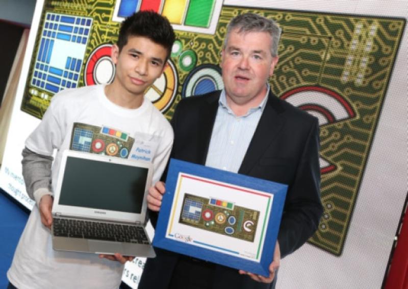 Patrick Moynihan receives his award from Google's Kevin Laughlin