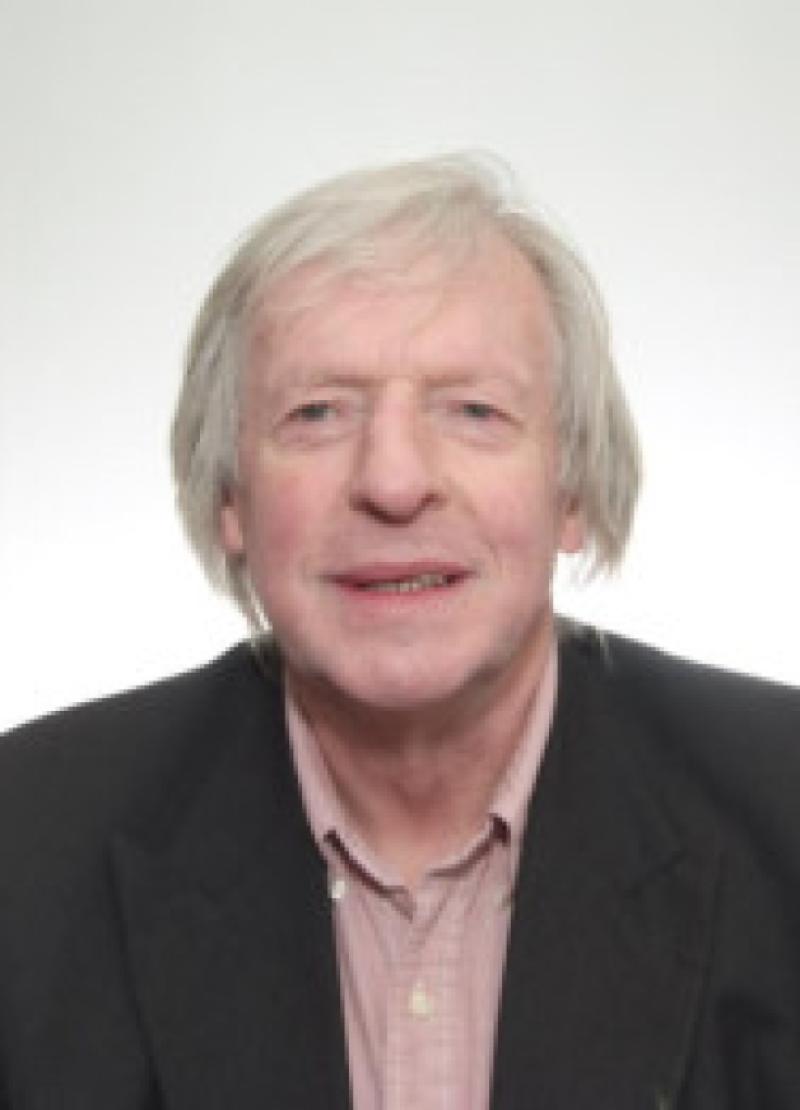 Dr Arthur Bloomfield