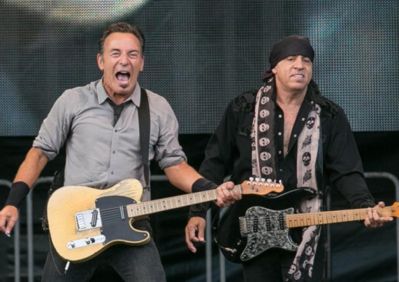 Rocking duo: Bruce Springsteen with his long time friend and collaborator Steve Van Zandt on stage