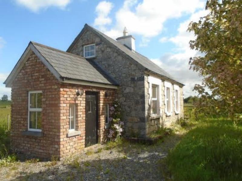 A vacant cottage in Ballycasey has a reserve of �75,000. The detached two bedroom house is situated on a site extending to approximately 0.17 hectares (0.42 acres)
