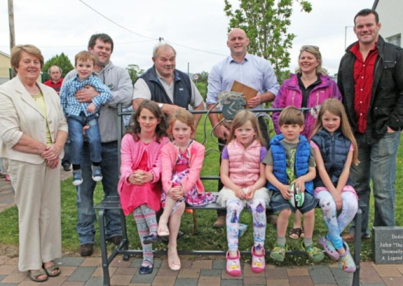John Hayes with parents Mike and Marie, brothers Tom and Mike, sister Rosemarie, children Bill, Roisin and Sally, nephew M�che�l and nieces Anna and Elva at the unveiling of the 'Bull bench'. Picture: Dave Gaynor