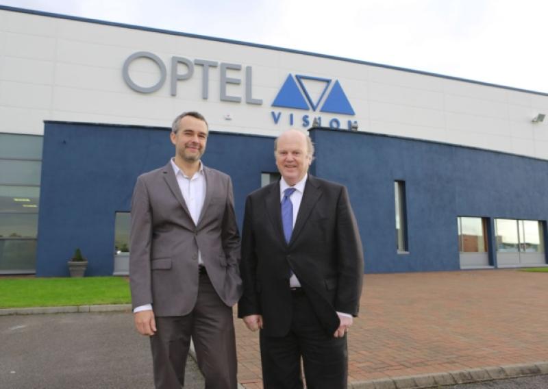 President of Optel Vision, Louis Roy, with Minister for Finance Michael Noonan in Raheen. Picture: Brian Gavin / Press 22