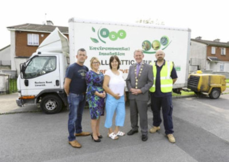 Cllr Maurice Quinlivan, Tait House CEO Tracey Lynch, home owner Majella Conway and Mayor Michael Sheahan and James Slattery, Tait House. Picture: Brian Gavin/Press 22
