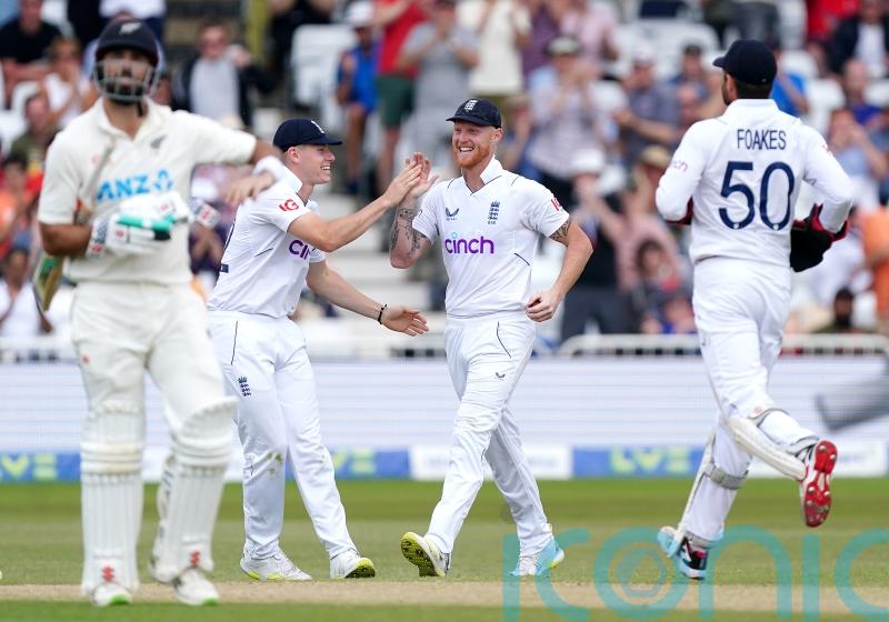England chasing target of 299 to win second Test after NZ add further 60 runs