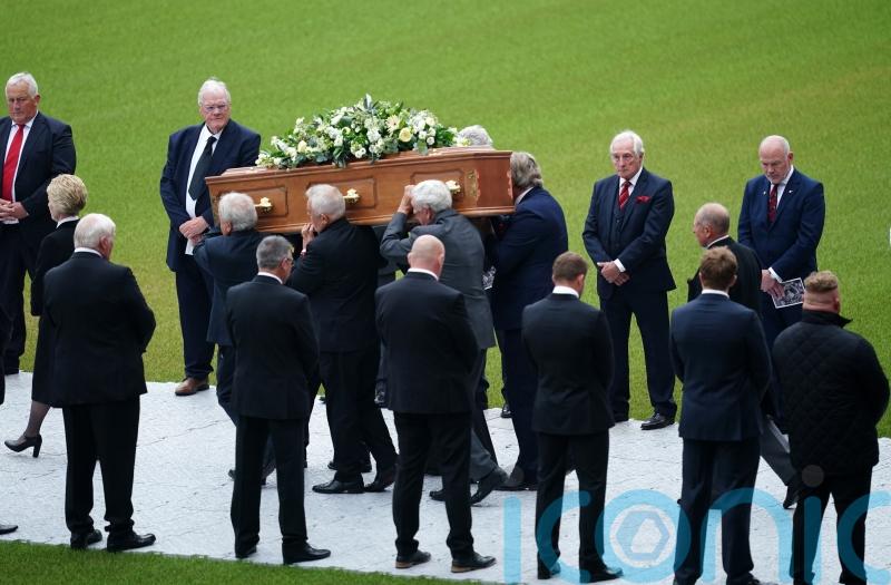 Thousands pay respects to ‘great’ Phil Bennett at former Wales star’s funeral