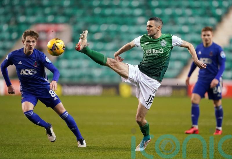 St Johnstone sign experienced forward Jamie Murphy on one-year deal