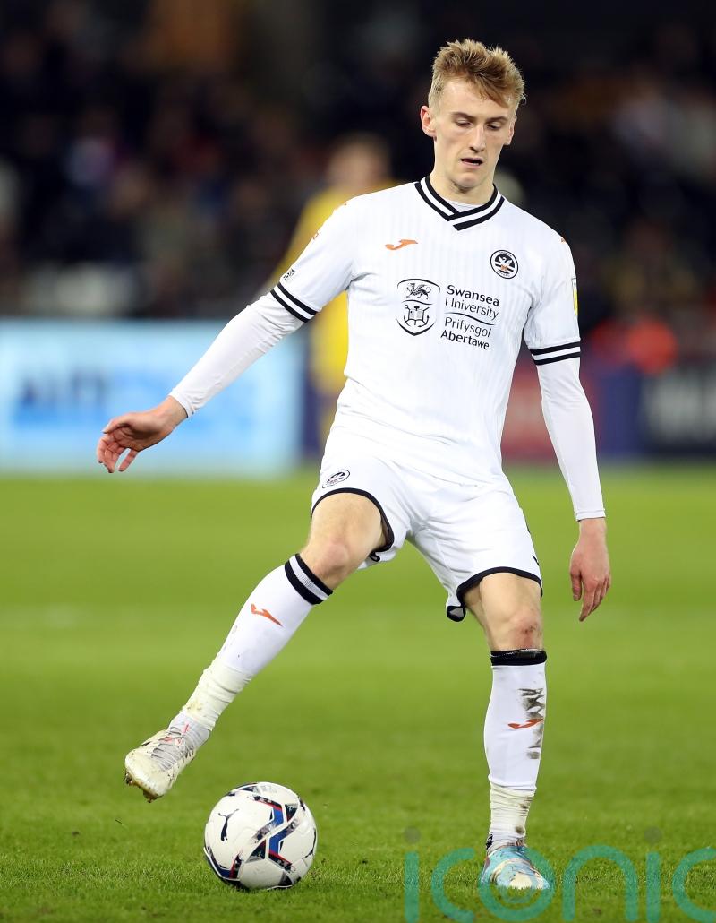 It’s a surreal feeling – Flynn Downes signs for boyhood club West Ham