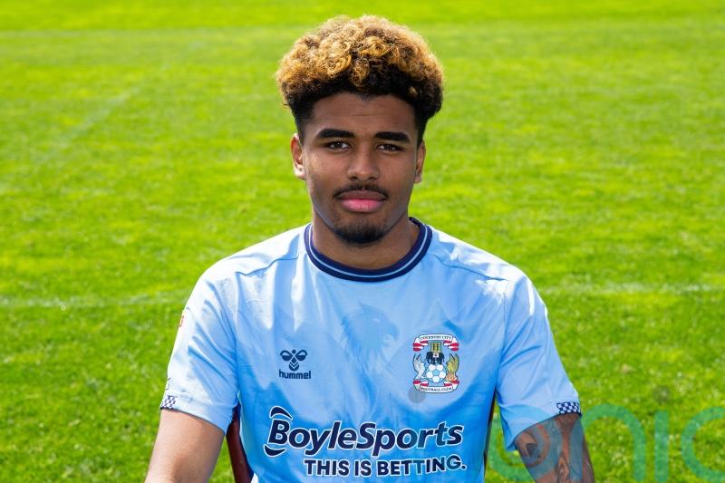 Burnley sign Chelsea defender Ian Maatsen on season-long loan