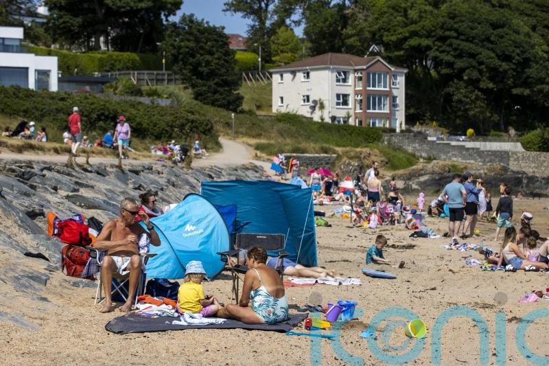 Public urged to call ambulance only in emergency during heatwave