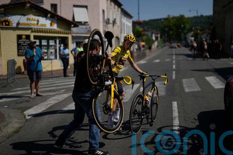 Leader Jonas Vingegaard loses two team-mates as Jasper Philipsen wins stage 15