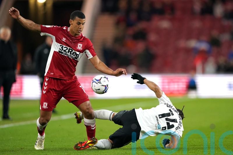 Rotherham sign veteran defender Lee Peltier on one-year deal