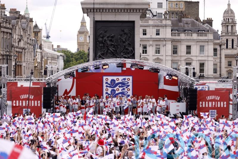 As it happened – England’s Lionesses celebrate Euro 2022 triumph with fans